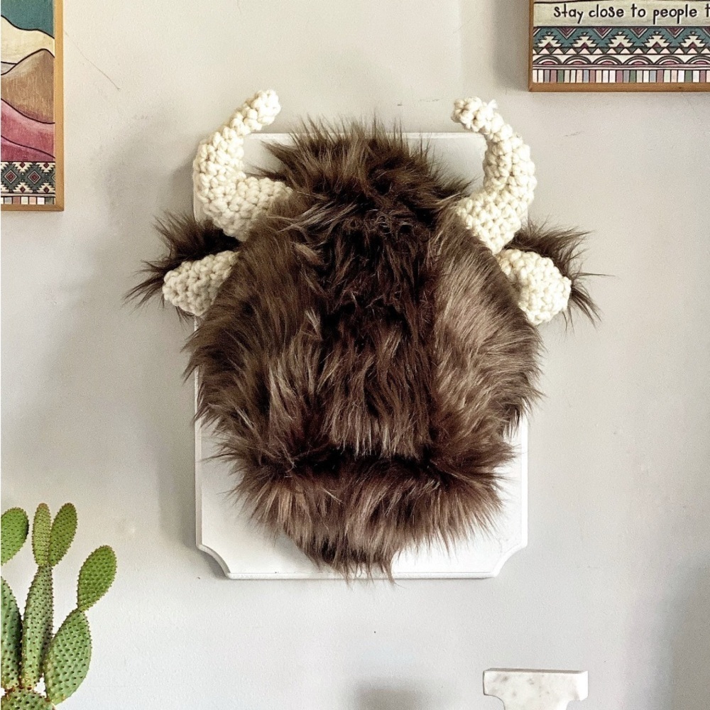 Faux Plush Bison/Buffalo Mounted Animal Head Nursery Kids Wall Decor